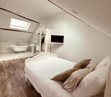 Ardenne Metropole Apartment | Studio 3 du SPA Célinie
