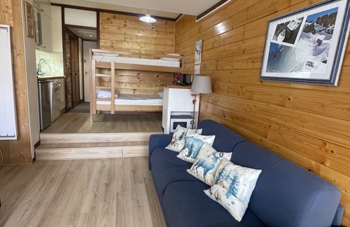 Isola Apartment | Studio 4 people isola 2000 snow front shopping mall