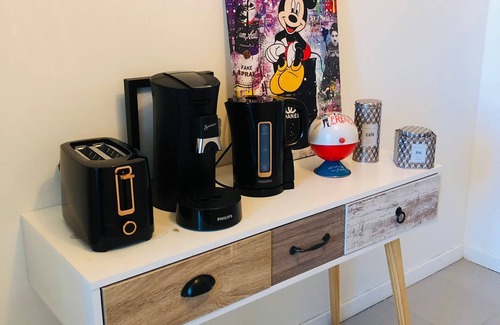 Les Epinettes Apartment | Studio 42m2, Lumineux, au Pied de la Gare ,parking Gratuit