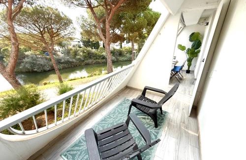 La Grande-Motte Apartment | Studio 4pers La Grande Motte Ponant, Vue exceptionnelle lac, double terrasse, Parking, base nautique, golf & plage à pied, draps & serviettes fournis