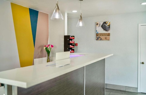 Albany Hotel | Studio 6 Suites - Albany, OR