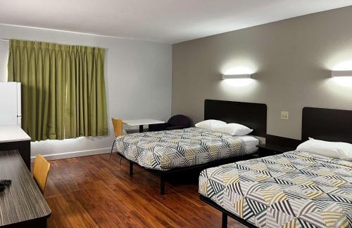 Springfield Hotel | Studio 6 Suites Springfield, OH
