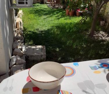 Paiania Apartment | Studio Alice 2,Airport 2 metro stops.Near Kantza metro station