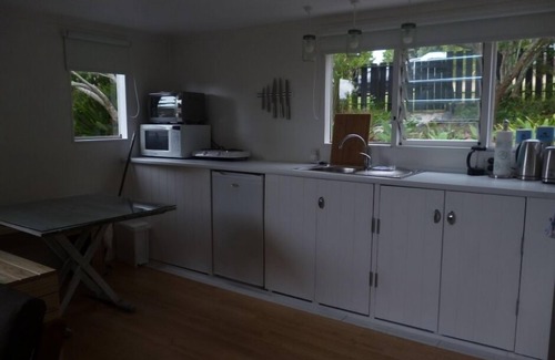Onetangi Apartment | Studio and Spa by the Beach