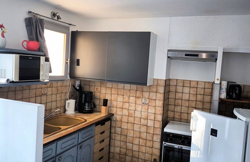 Allemagne-en-Provence Apartment | Studio Apartment 'Bas Verdon' with Private Terrace and Private Garden