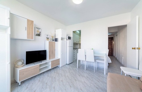 Almerimar Apartment | Studio Apartment 'Estudio Almerimar' with Sea Views, Wi-Fi and Air Conditioning