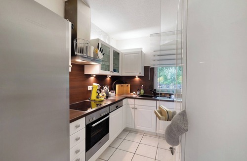 Zaisenhausen Apartment | Studio Apartment 'Ferienappartement Harmonie' with Private Terrace and Wi-Fi