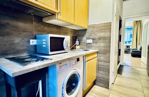 Grinzing Apartment | Studio Apartment for 4P, 10Min to FAC Platz