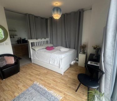 Golborne Apartment | Studio Apartment in Notting Hill