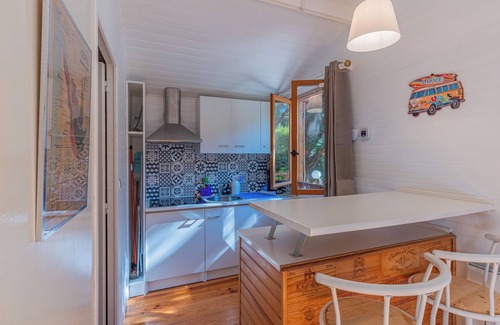 Saumos Apartment | Studio Apartment 'La Maisonnette En Bois' with Private Terrace and Private Garden
