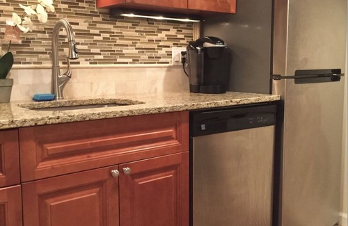 Weehawken Apartment | Studio Apartment Minutes Away from Times Square