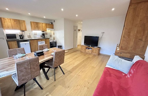 Le Planellet Apartment | Studio Apartment with Cabin, Balcony, Parking - 4 Guests, Megève