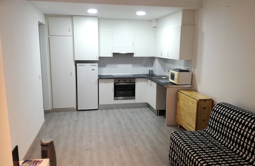 Roses Town Center Apartment | Studio at the Heart of Roses