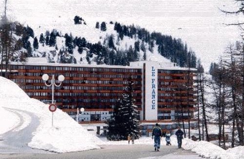 Plagne Centre Apartment | Studio au pied des pistes avec balcon et belles vues - FR-1-455-98