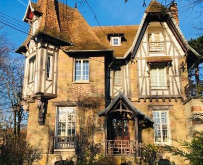Le Vesinet Apartment | Studio au vert !