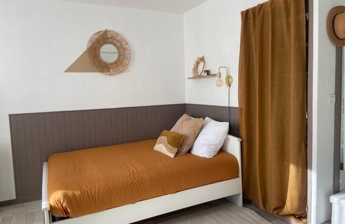 Bourg-en-Bresse Apartment | Studio avec Balcon proche Gare