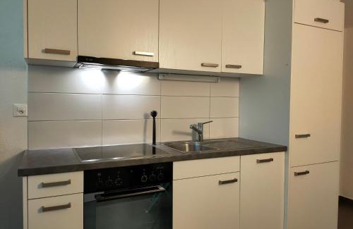 Noreaz Apartment | Studio avec bureau