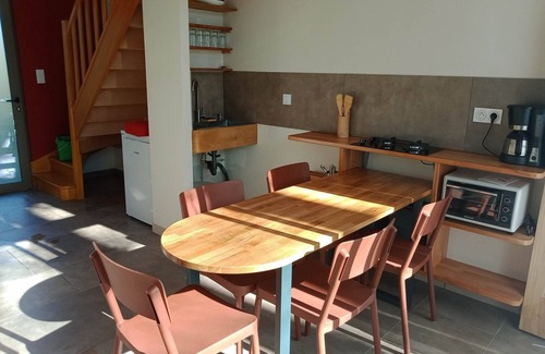 Baugy Apartment | Studio Avec Chambre au Calme Dans un Cadre Naturel