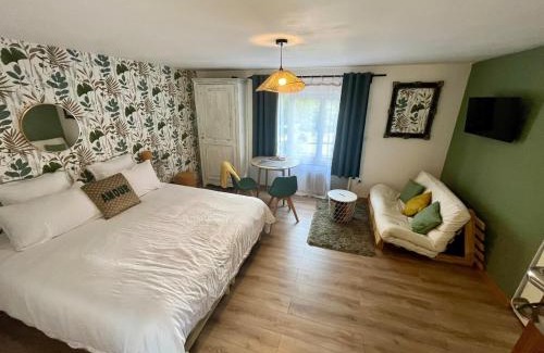 Vollore-Ville Apartment | Studio avec entrée indépendante sur un domaine de 9ha avec vue