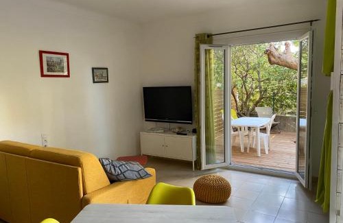 Plage d'Argeles Apartment | studio avec parking et extérieur à 2 min de la plage