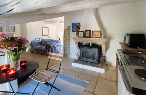 Valaurie Apartment | ✨ Studio Bleu de Toi - Charm and Serenity in the Drôme in the heart of 14 hectares ✨