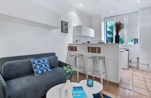 Chantiers Apartment | Studio Bleu Roi - 5min from the Château de Versailles
