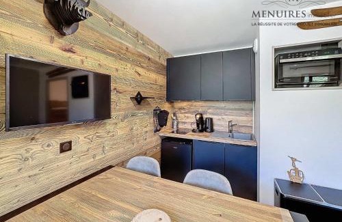 Les Bruyeres Apartment | Studio cabine 4 pers, balcon sud, animaux admis, parking, pied des pistes Les Menuires - FR-1-178-392