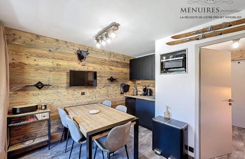 Les Bruyeres Apartment | Studio cabine 4 pers, balcon sud, animaux admis, parking, pied des pistes Les Menuires - FR-1-178-392