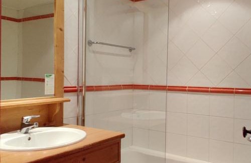 Pra Loup Apartment | Studio cabine 6 personnes avec balcon, parking et casier à ski - FR-1-504-124