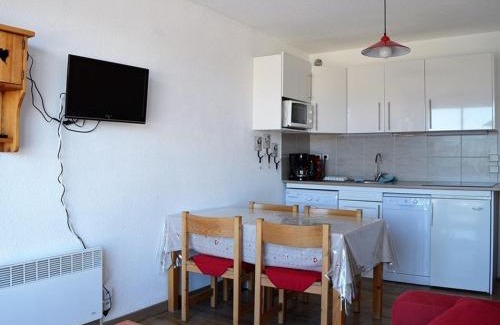 Les Angles Apartment | Studio cabine avec kitchenette équipée et TV - FR-1-593-8
