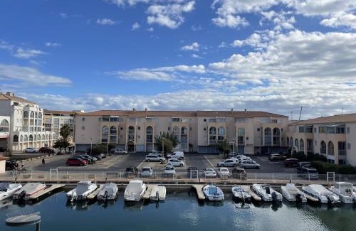 Sete Apartment | Studio cabine avec parking à 600m des plages à Sète - FR-1-338-162