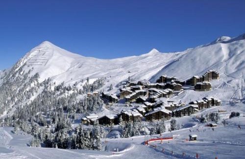Belle Plagne Apartment | Studio cabine fonctionnel au pied des pistes avec balcon - FR-1-181-2161