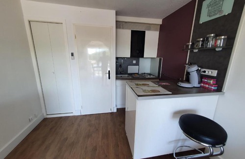 La Petite Motte Apartment | Studio cabine mer et pinède 26m2: 4pers, neuf, cosy