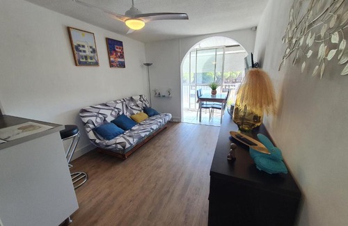 La Petite Motte Apartment | Studio cabine mer et pinède 26m2: 4pers, neuf, cosy