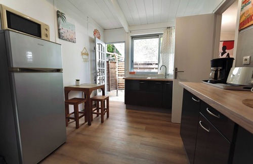L'Ermitage-les-Bains Apartment | STUDIO CASSIA, 300m from the beach