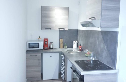 Saint-Quentin Apartment | Studio Cosy2 near train station