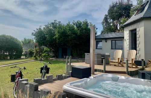 Pleneuf-Val-Andre House | Studio de Charme "Le Coquillage " Jacuzzi privatif