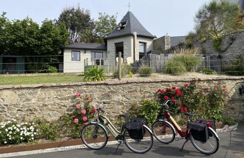 Pleneuf-Val-Andre House | Studio de Charme "Le Coquillage " Jacuzzi privatif