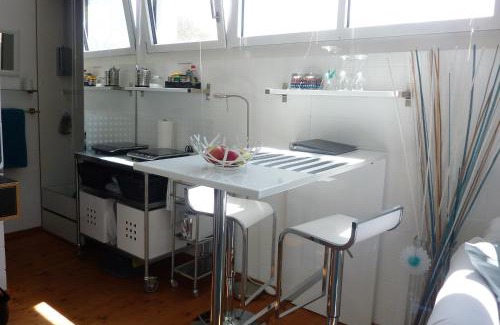 Ueberstorf Bed & Breakfast | Studio Elegant