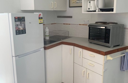 Tallebudgera Apartment | Studio Flat Close to Everything n* NO SMOKING/VAPING *