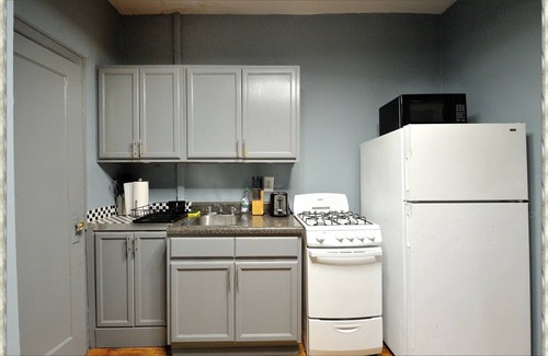 Upper East Side Apartment | Studio for 2 in Upper East Side!