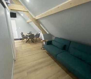 Lourouer-Saint-Laurent Apartment | Studio