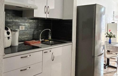 Los Cristianos Apartment | Studio In Castle Harbour With Pool View C020