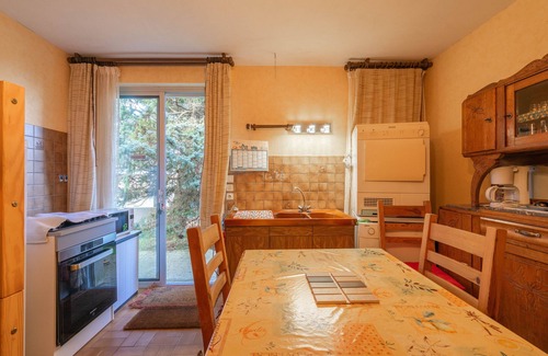 Etaules Apartment | STUDIO in Etaules with shaded garden near LA PALMYRE/ROYAN/ROCHEFORT