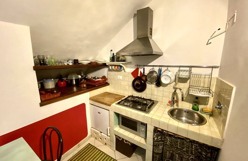 Roman Quarter Apartment | Studio in Vintage house downtown