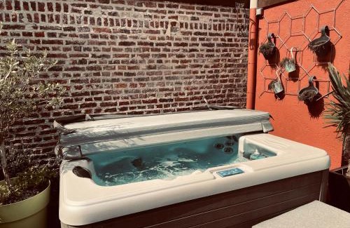 Vauban - Wazemmes House | Studio indépendant et calme avec Jacuzzi à Lille