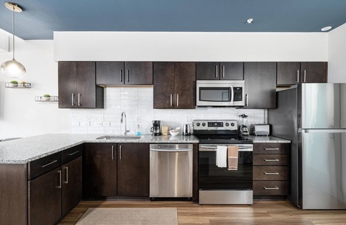 Asheville Apartment | Studio King Suite with Kitchen | 302