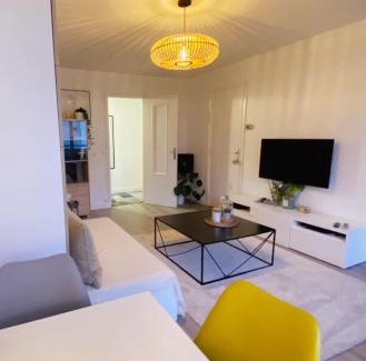 Asnieres-sur-Seine Apartment | Studio lumineux proche de Paris