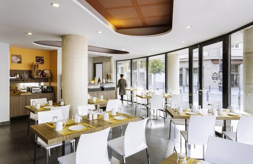 Clemenceau Apartment | Studio Lumineux et Abordable avec Balcon + Parking