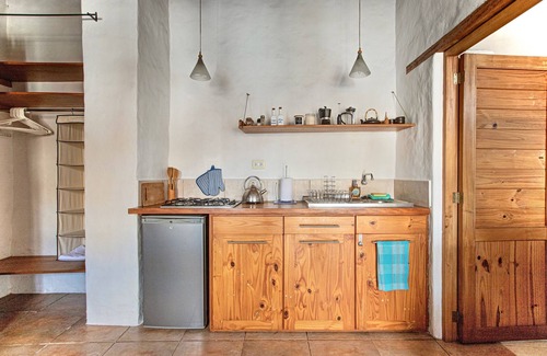 Financial District Apartment | Studio Mariposa with a fantastic garden in the historical Quito